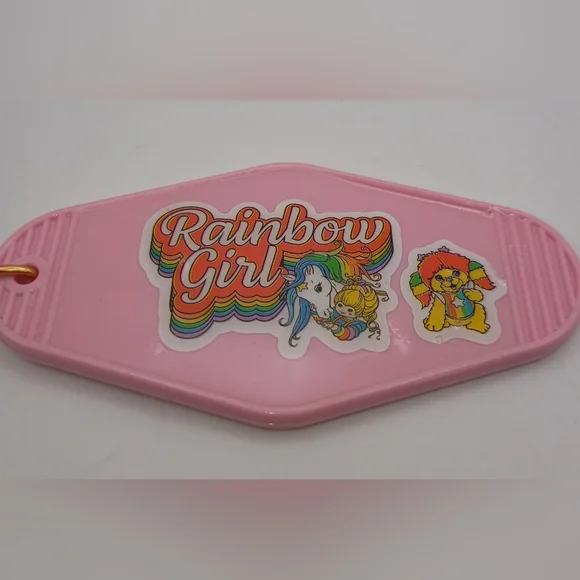 Retro Style Pink Motel Keychain Rainbow Girl Cute Resin Charm Keyring - Picture 2 of 3